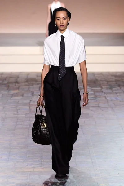 Look 2